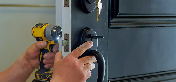 Commercial Door Lock Installation North Bay Shore